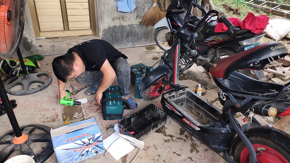 Thay ắc quy xe đạp điện tại HD Việt